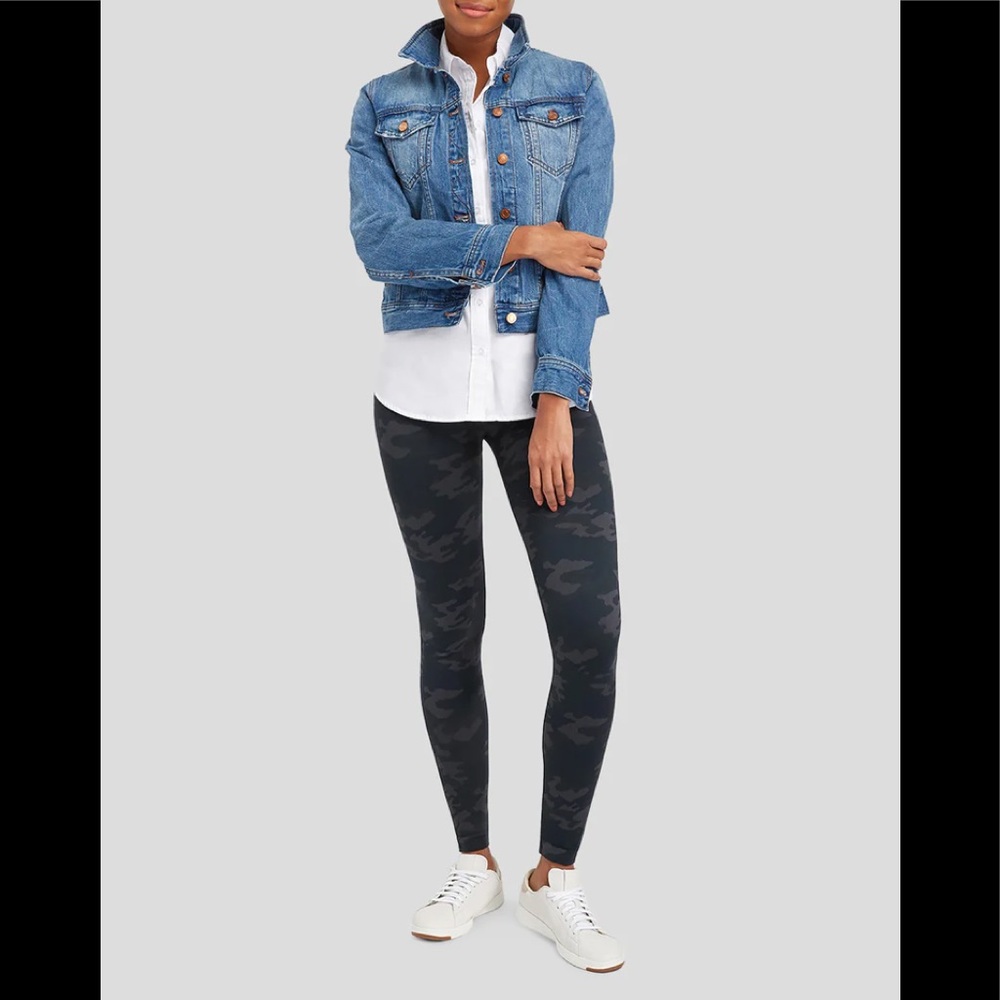 Spanx seamless leggings, black camo, size small